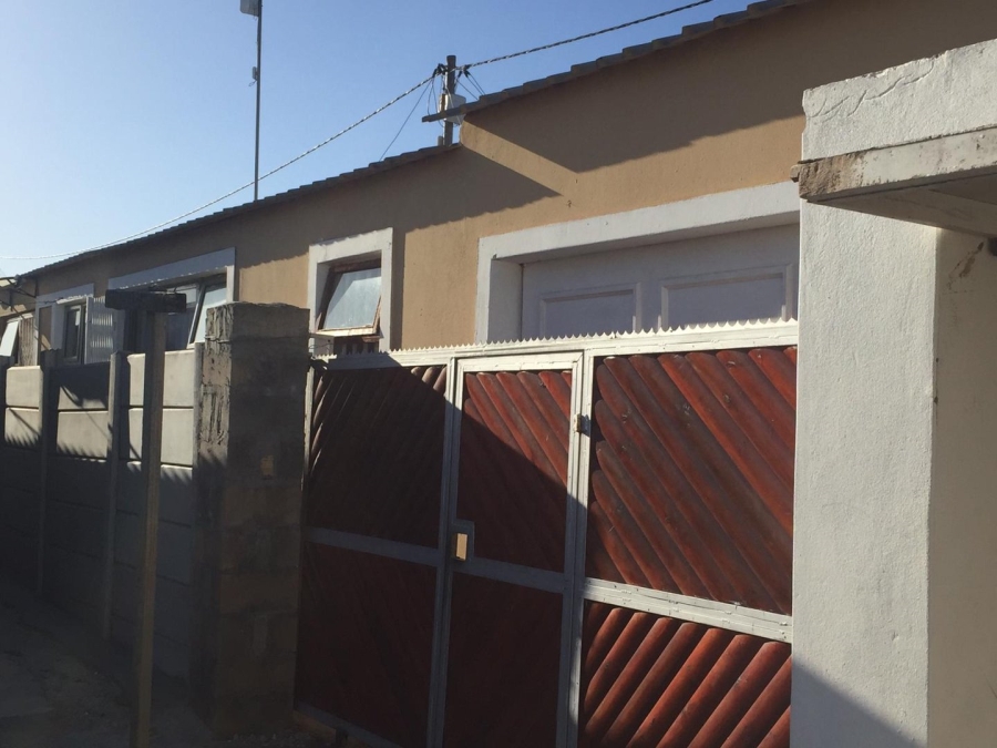 4 Bedroom Property for Sale in Kuyasa Western Cape